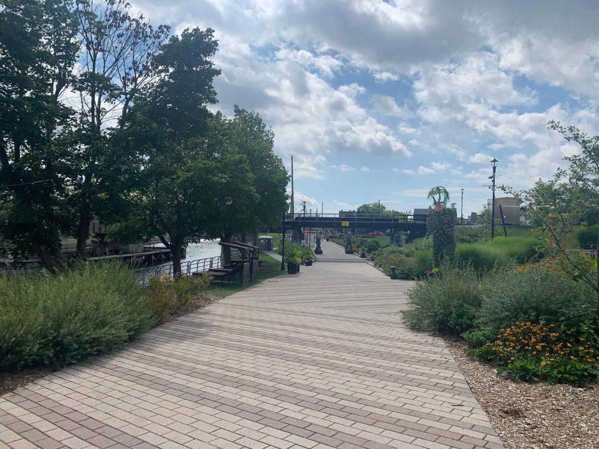 Flotel St-Jean-Sur-Richelieu Saint-Jean-sur-Richelieu Εξωτερικό φωτογραφία